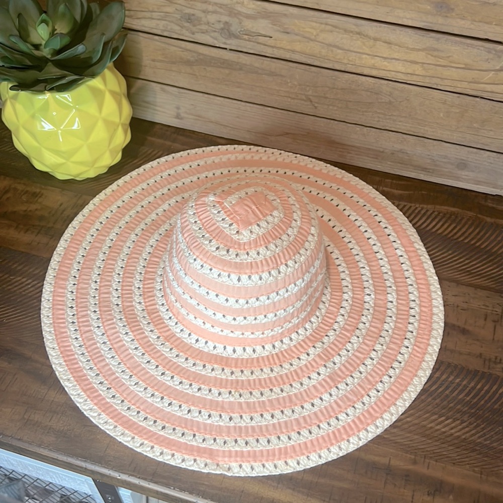 Chatties Womens Pink And White Floppy Paper Blend Sun Hat
